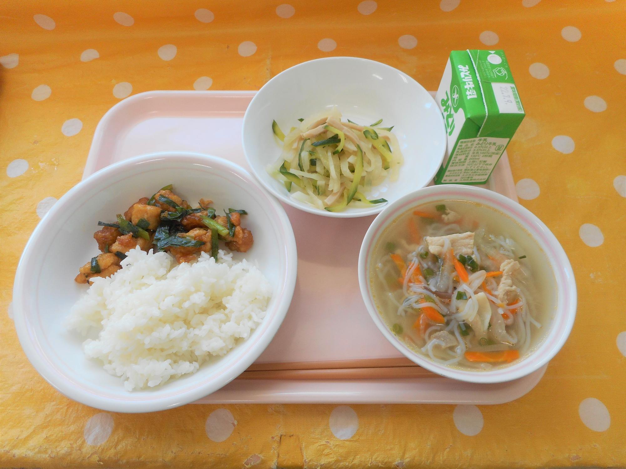 2022年6月30日の給食写真