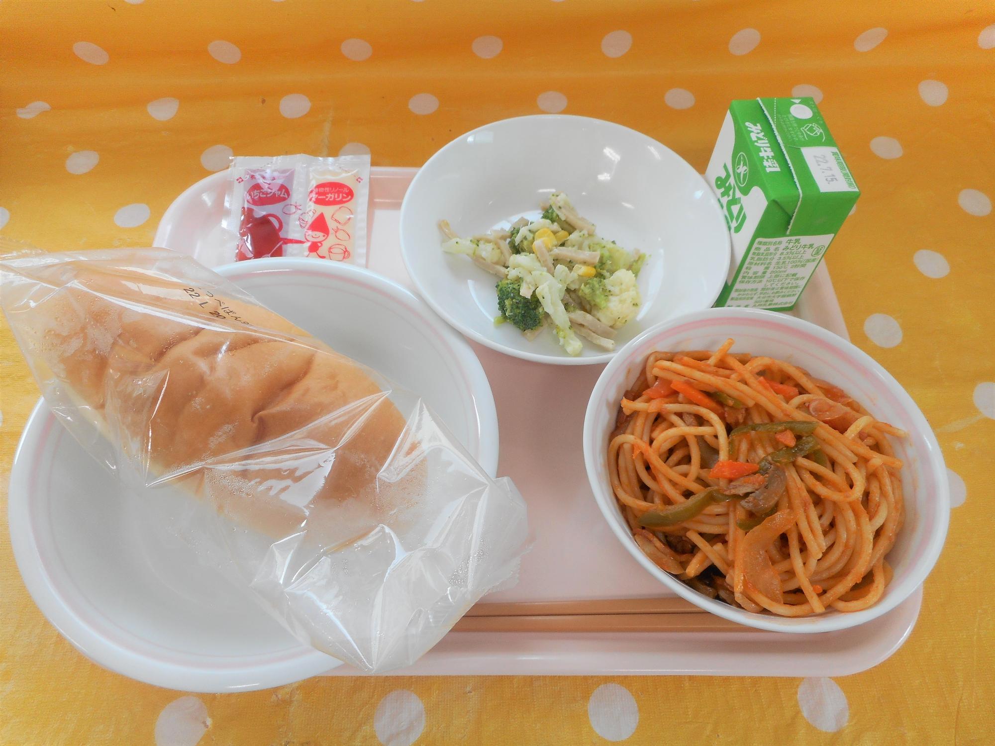 2022年7月6日の給食写真