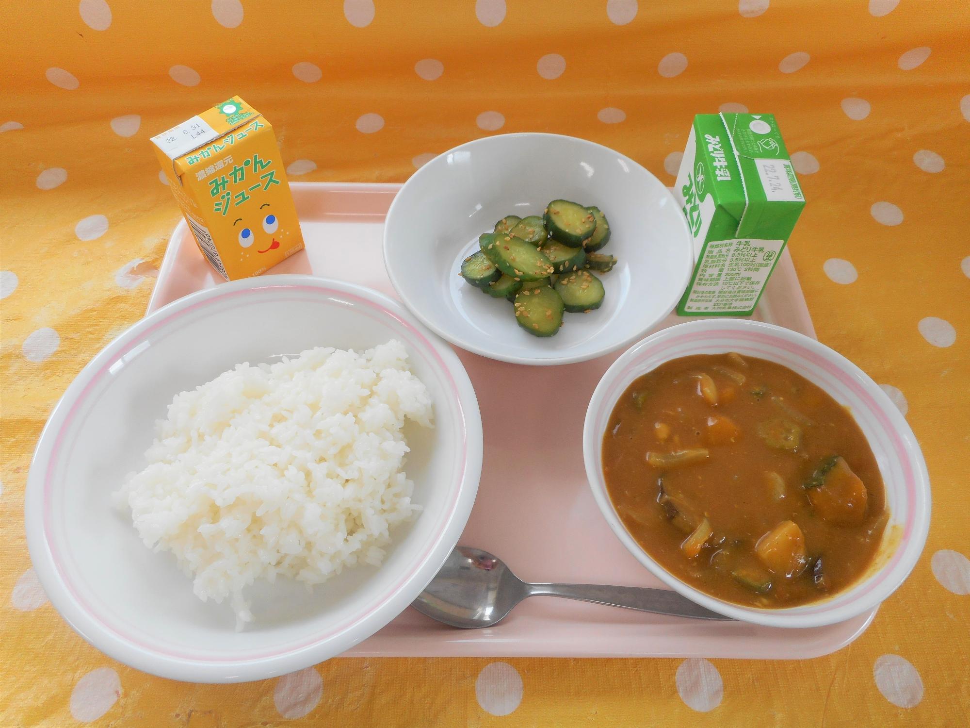 2022年7月15日の給食写真