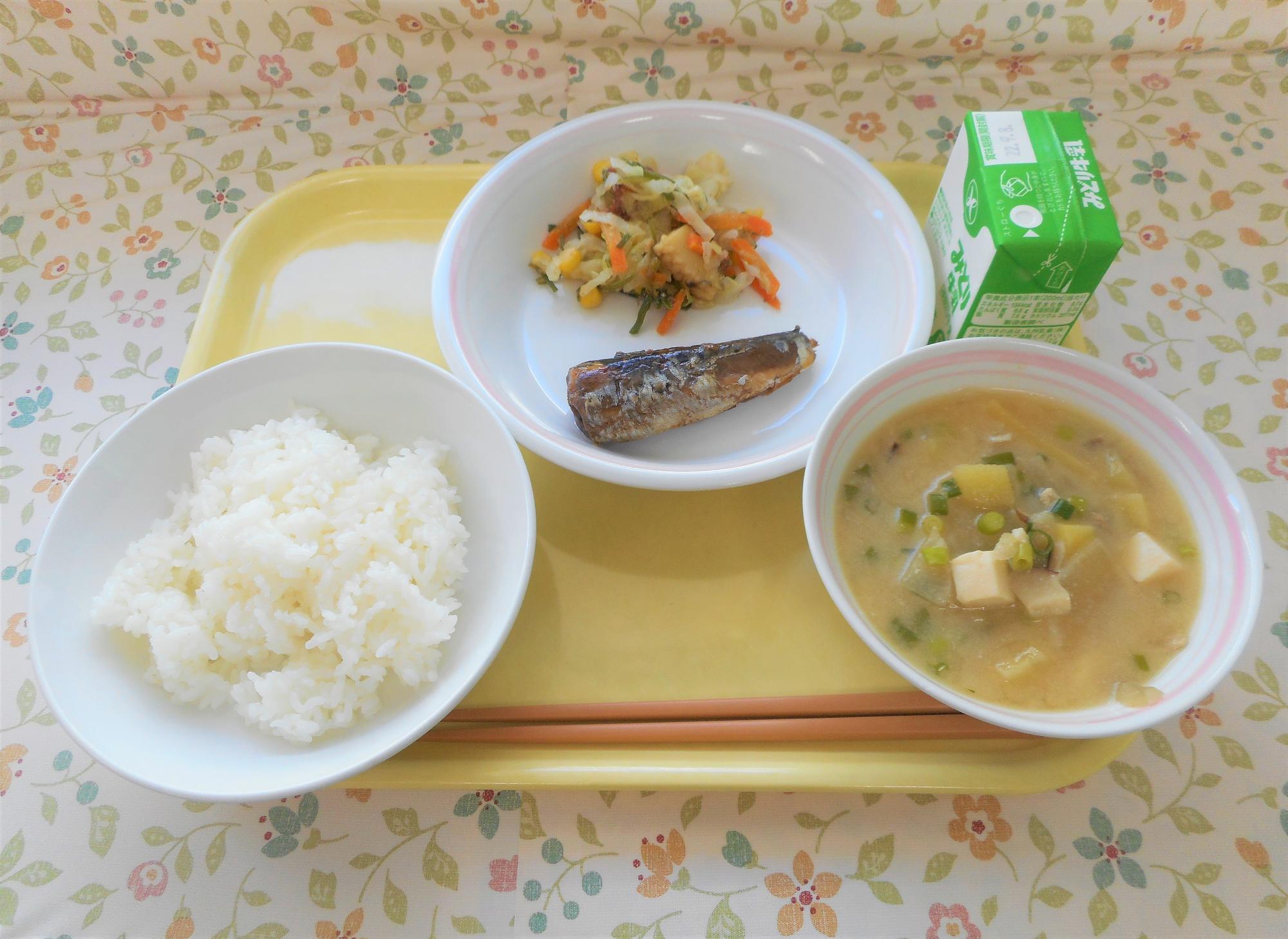 2022年8月30日の給食写真