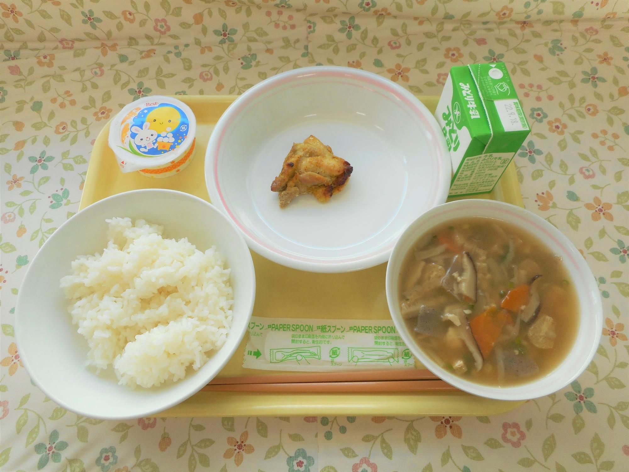 2022年9月9日の給食写真