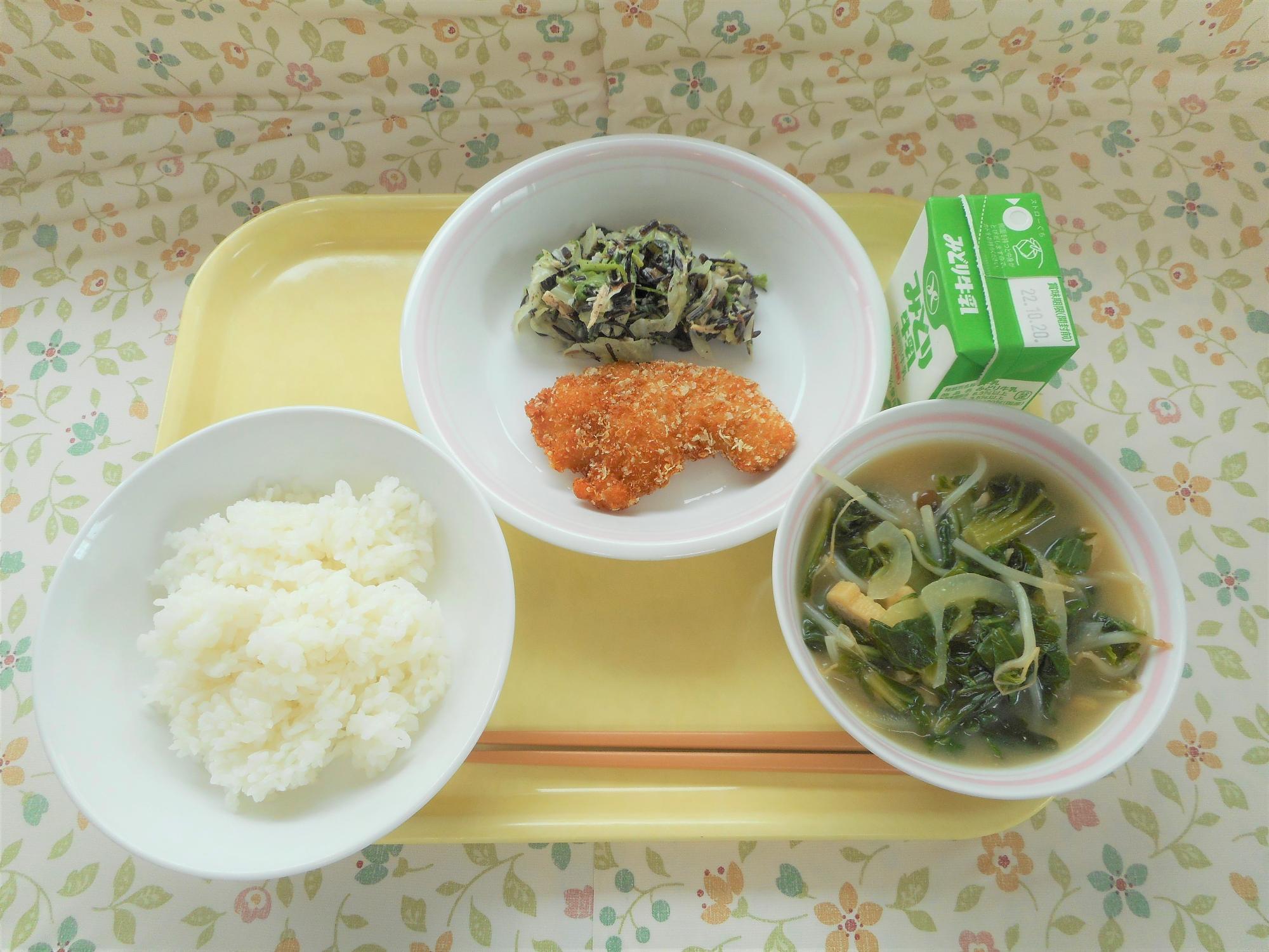 2022年10月11日の給食写真