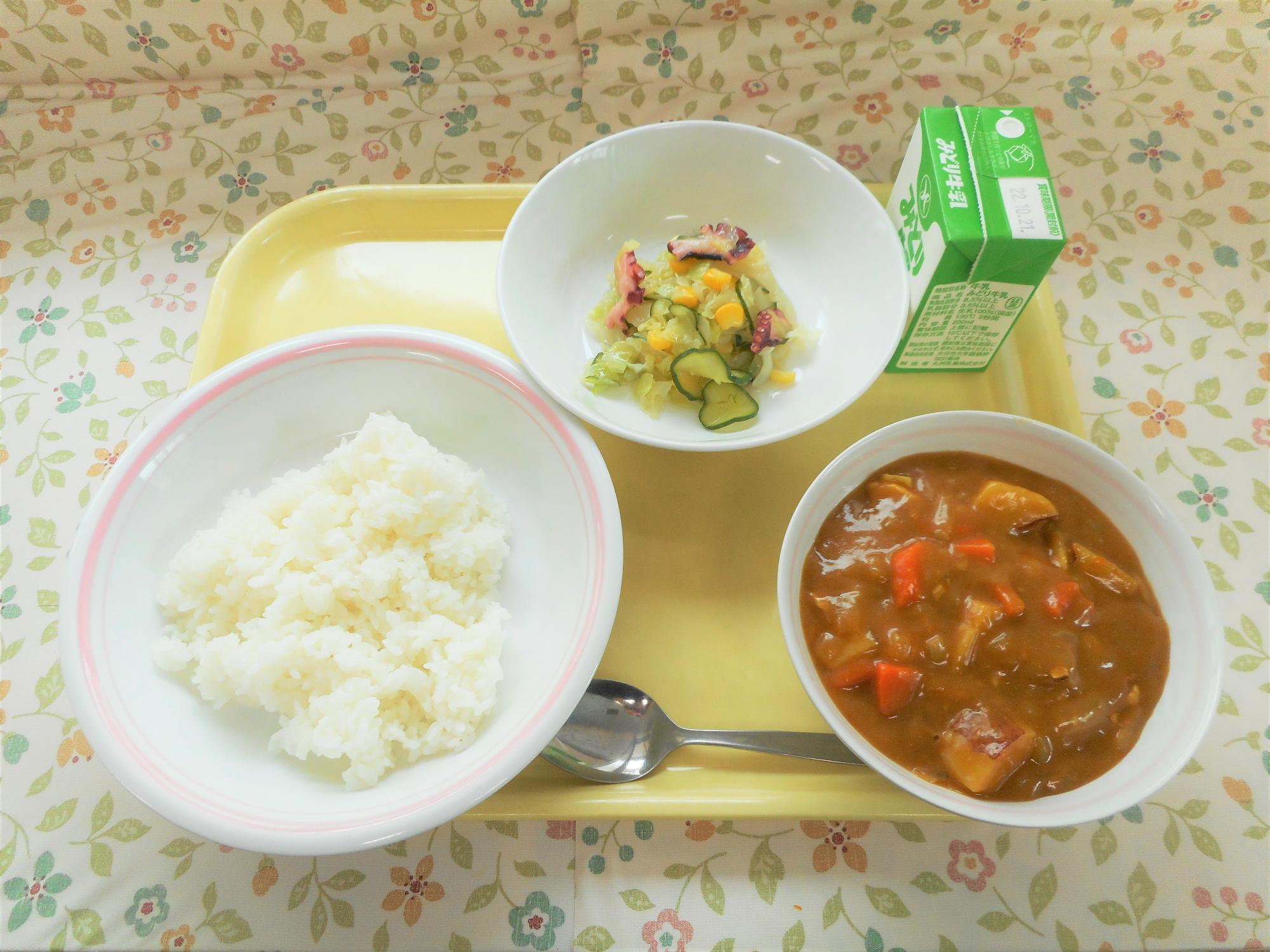 2022年10月12日の給食写真