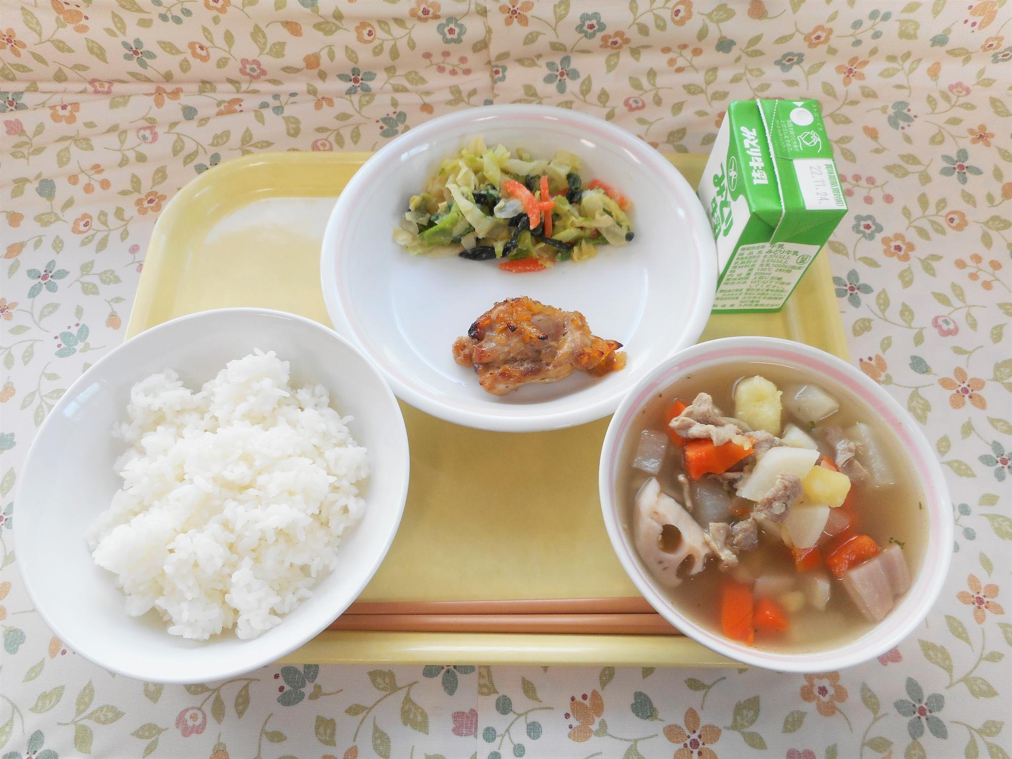 2022年11月15日の給食写真