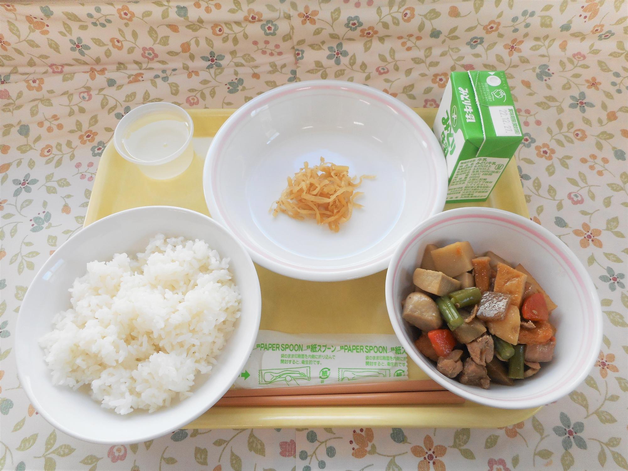 2022年12月19日の給食写真