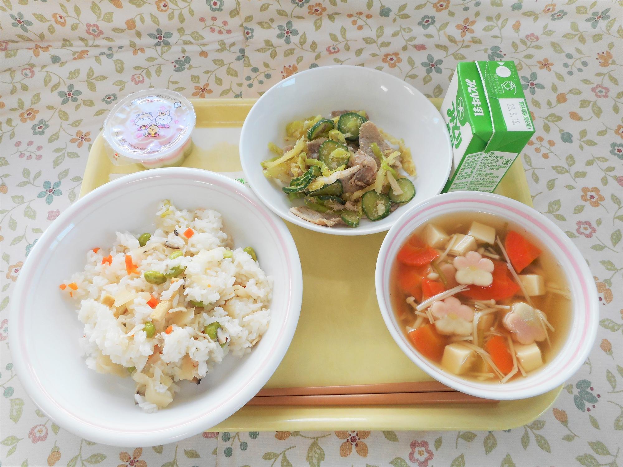 2023年3月3日の給食写真