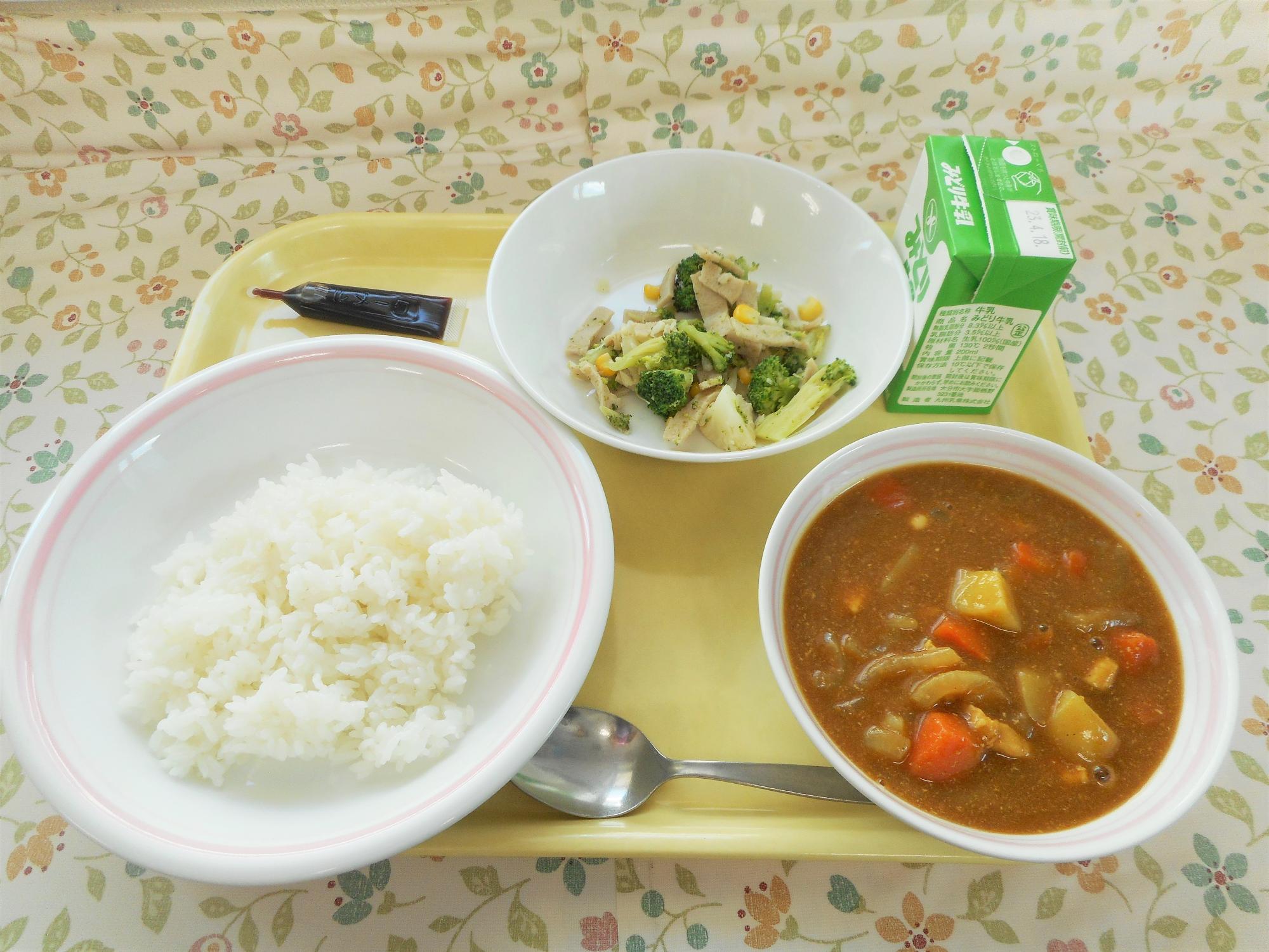 2023年4月10日の給食写真