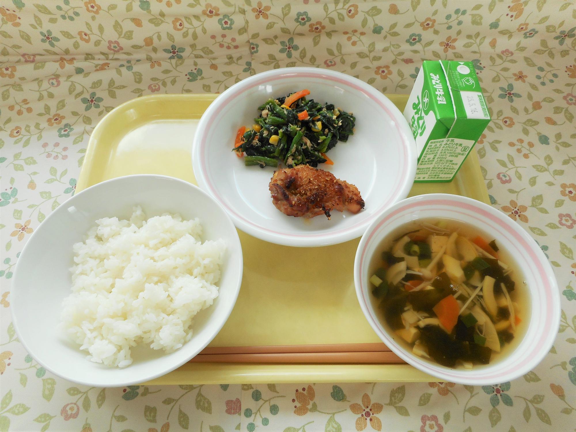 2023年5月8日の給食写真