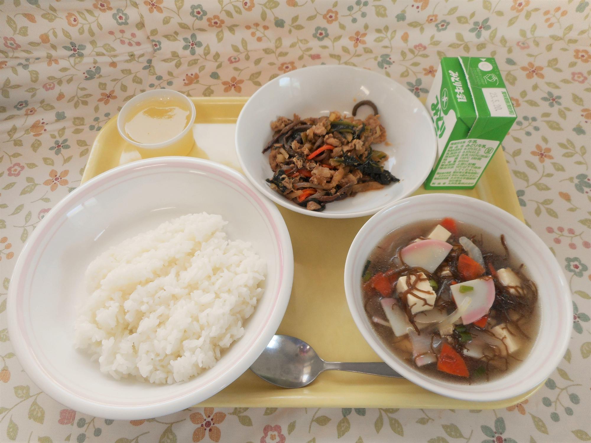 2023年5月11日の給食写真