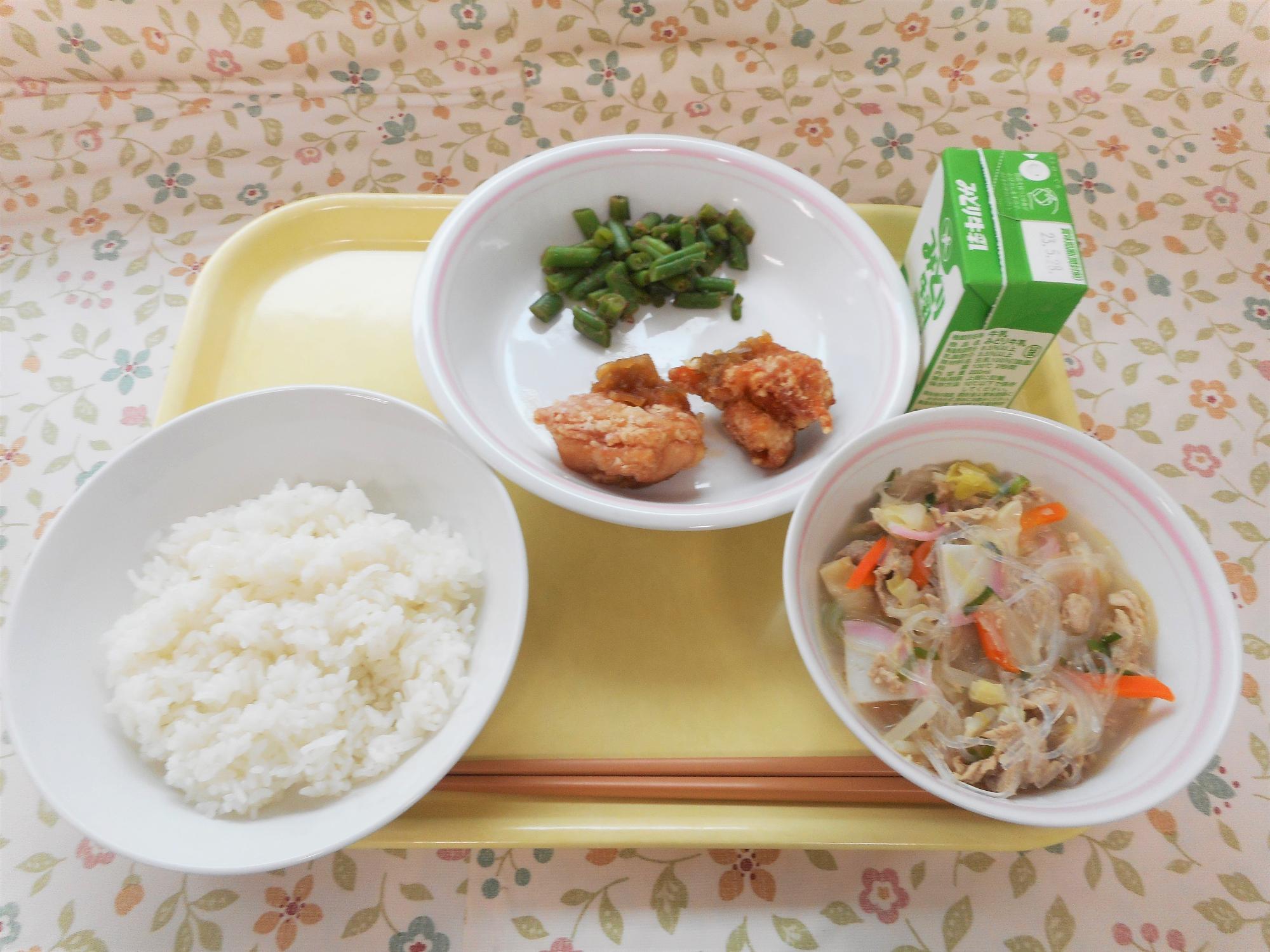 2023年5月19日の給食写真