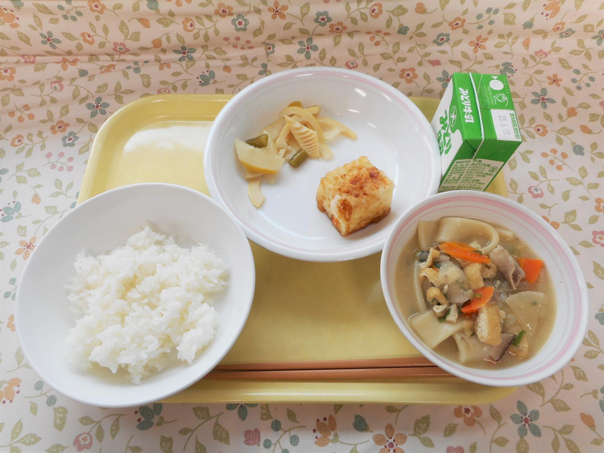 2023年6月8日の給食写真
