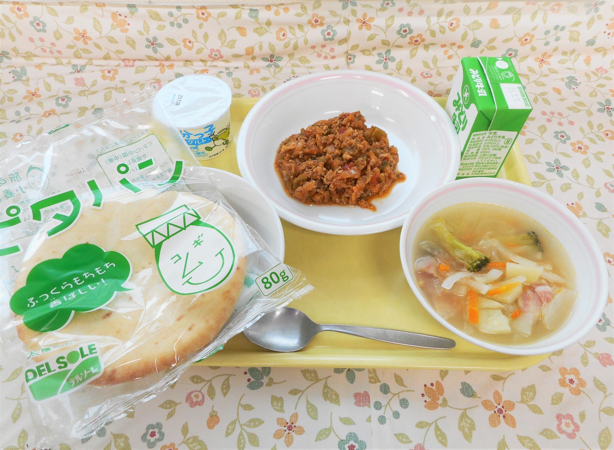 2023年6月28日の給食写真
