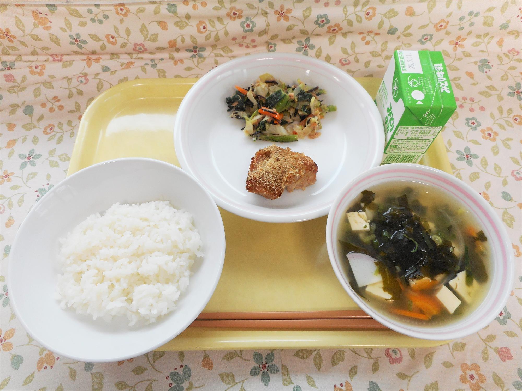 2023年7月3日の給食写真