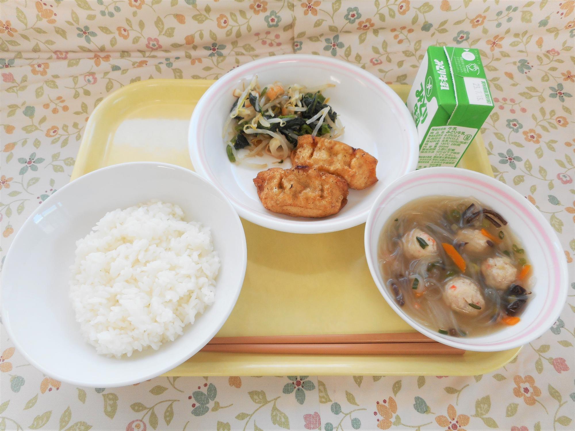 2023年7月4日の給食写真