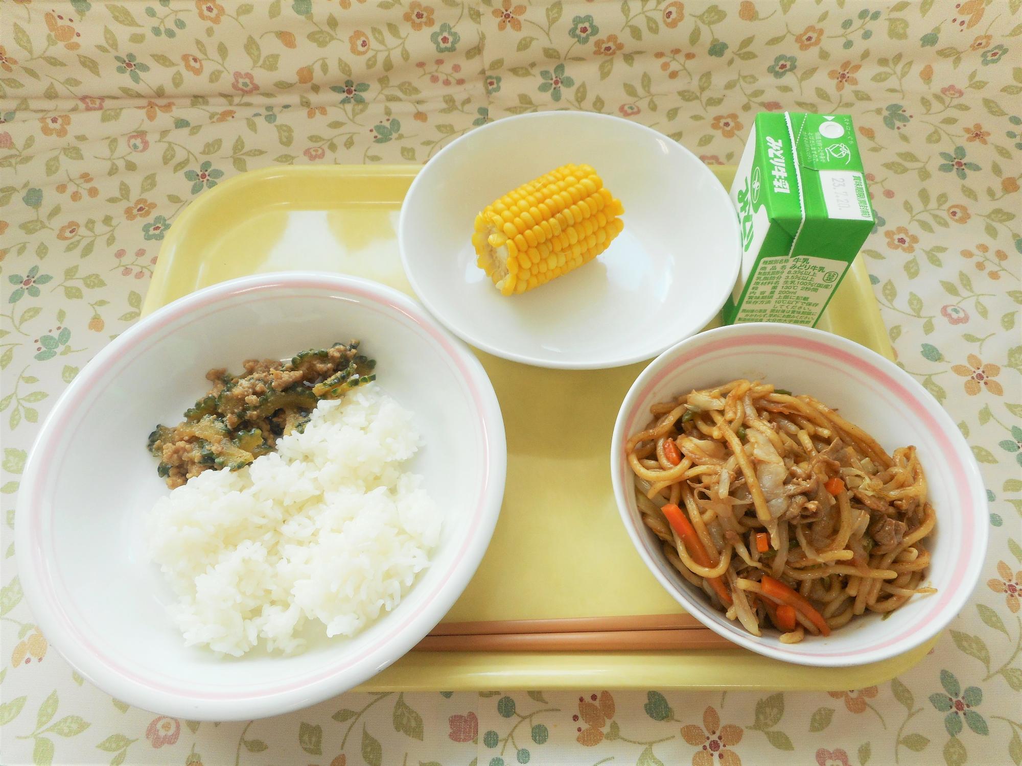 2023年7月11日の給食写真