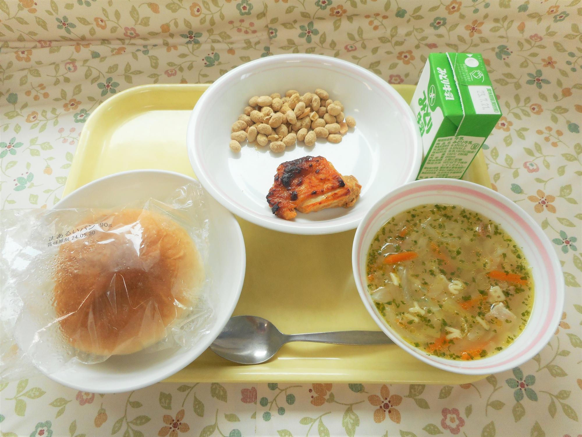 2023年7月12日の給食写真