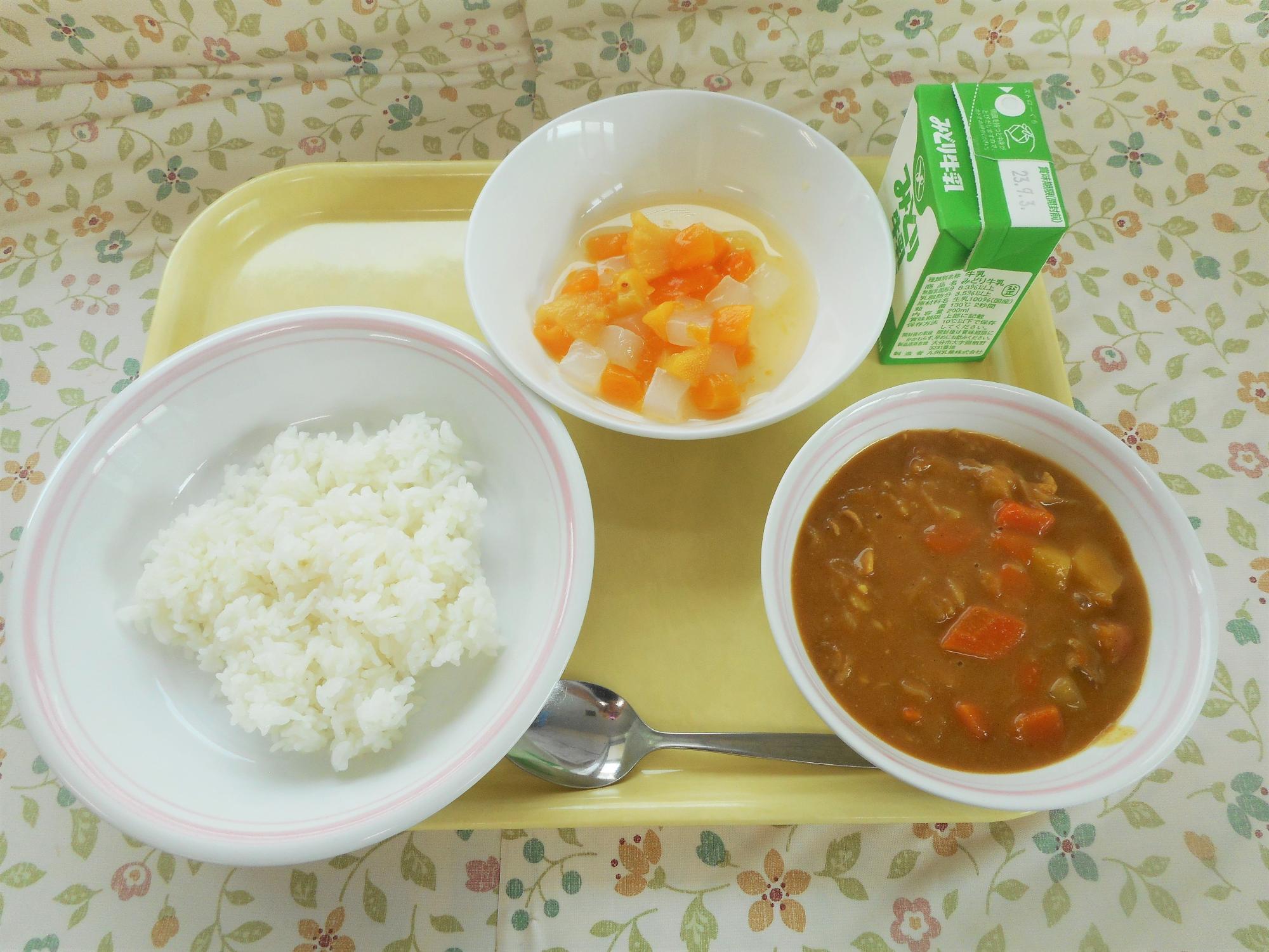 2023年8月25日の給食写真