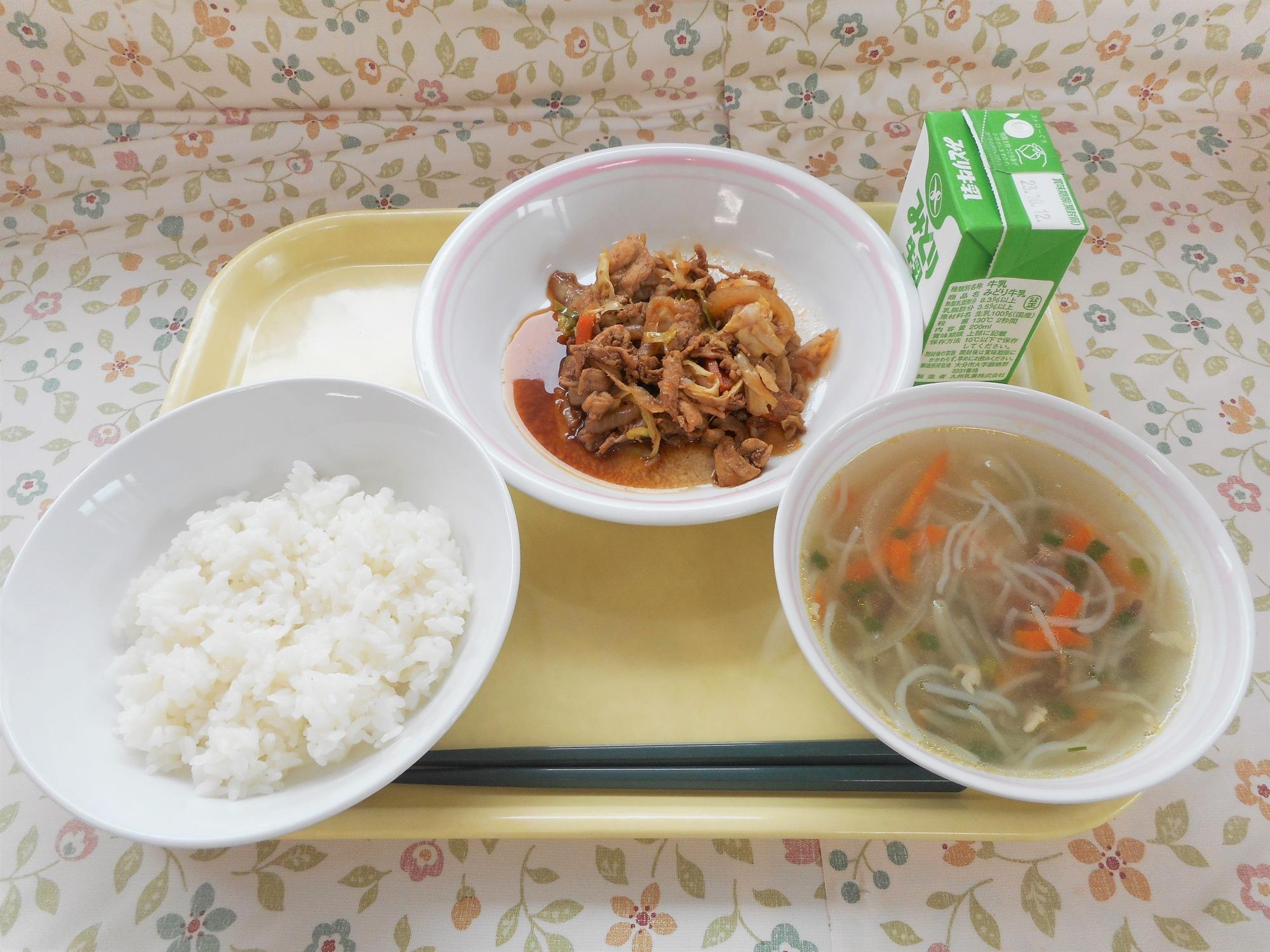 2023年10月3日の給食写真