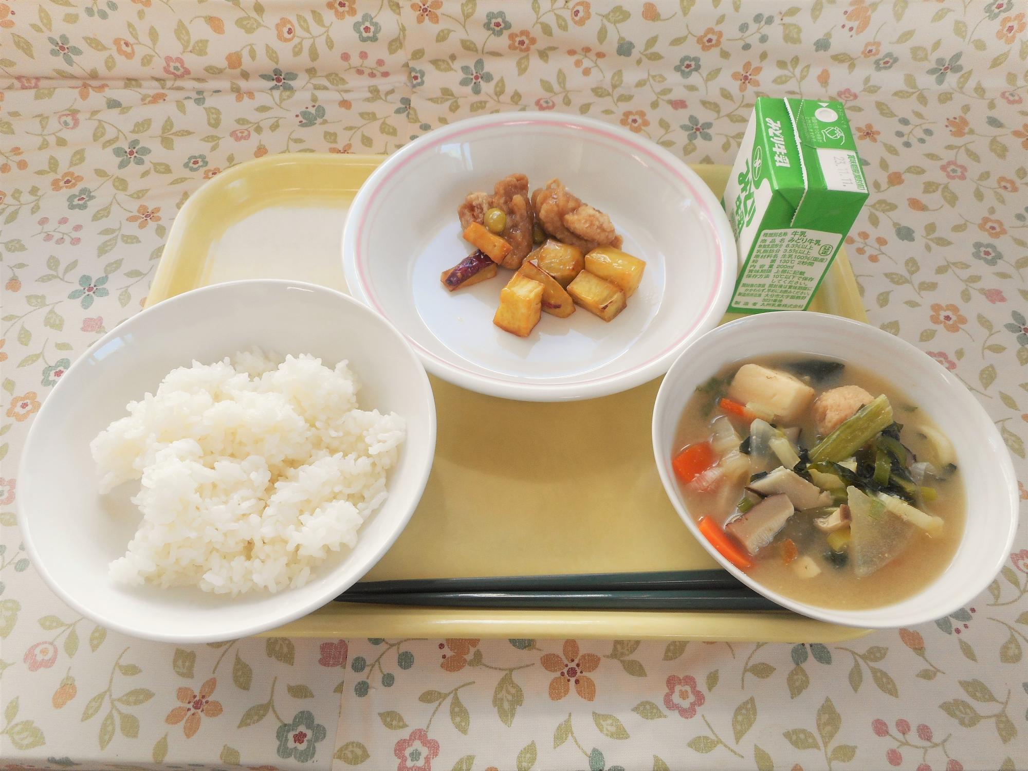 2023年11月2日の給食写真
