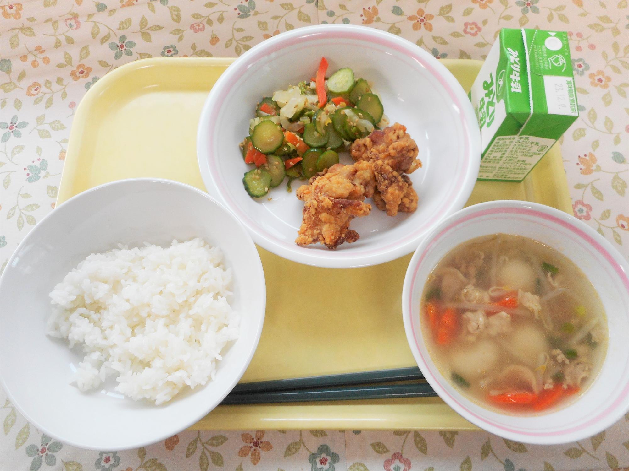 2023年11月30日の給食写真