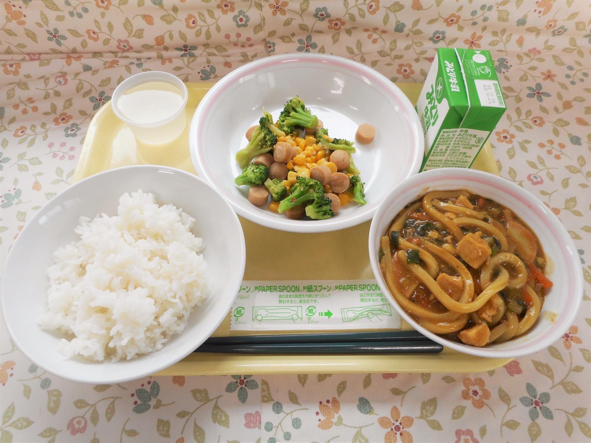 2023年12月12日の給食写真