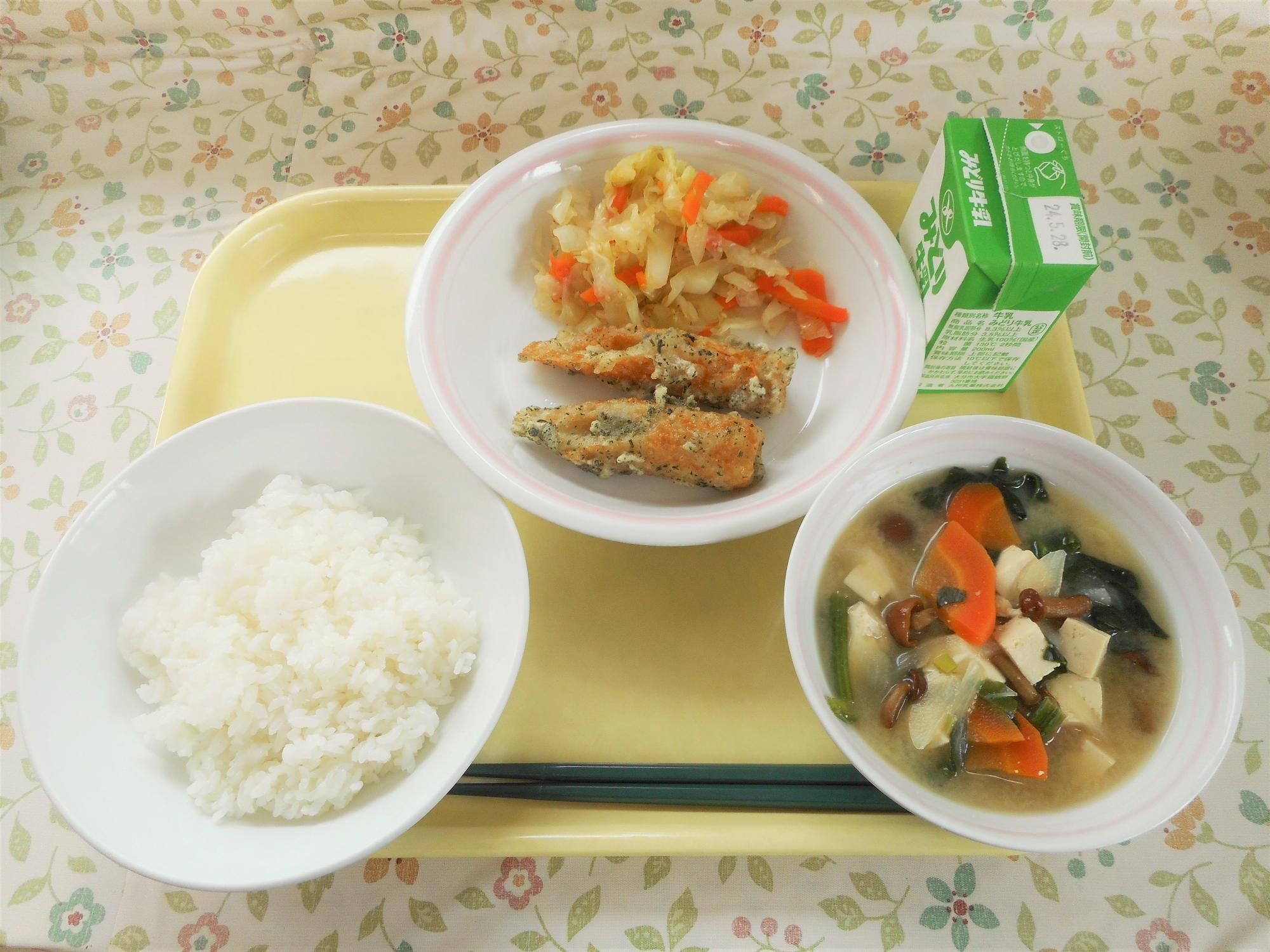 2024年5月20日の給食写真