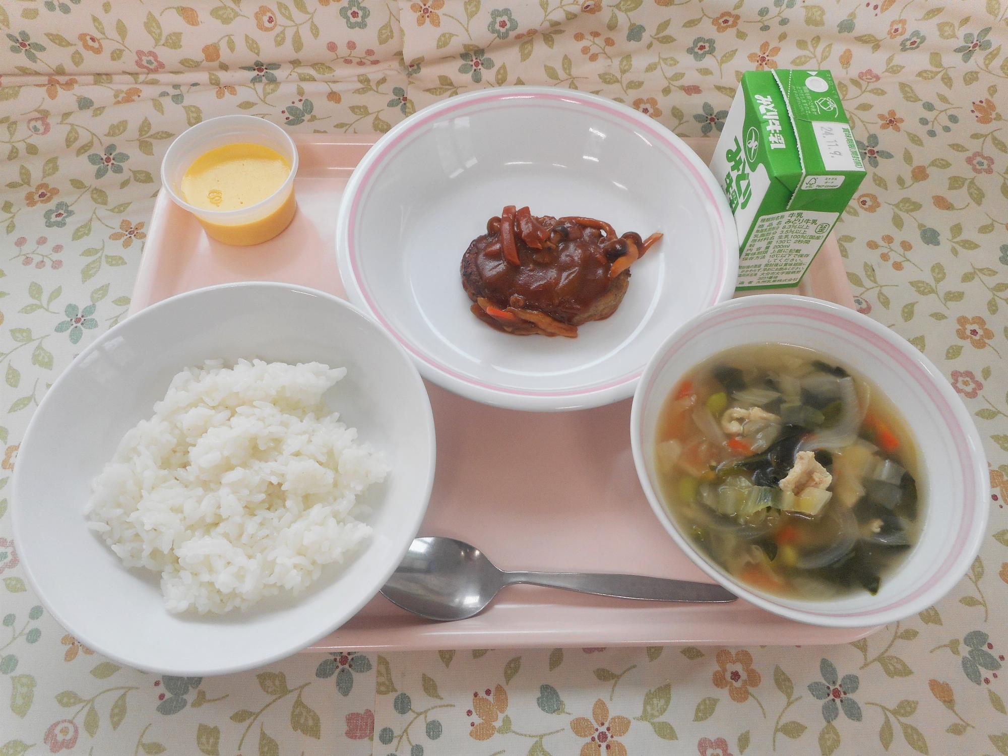 2024年10月31日の給食写真