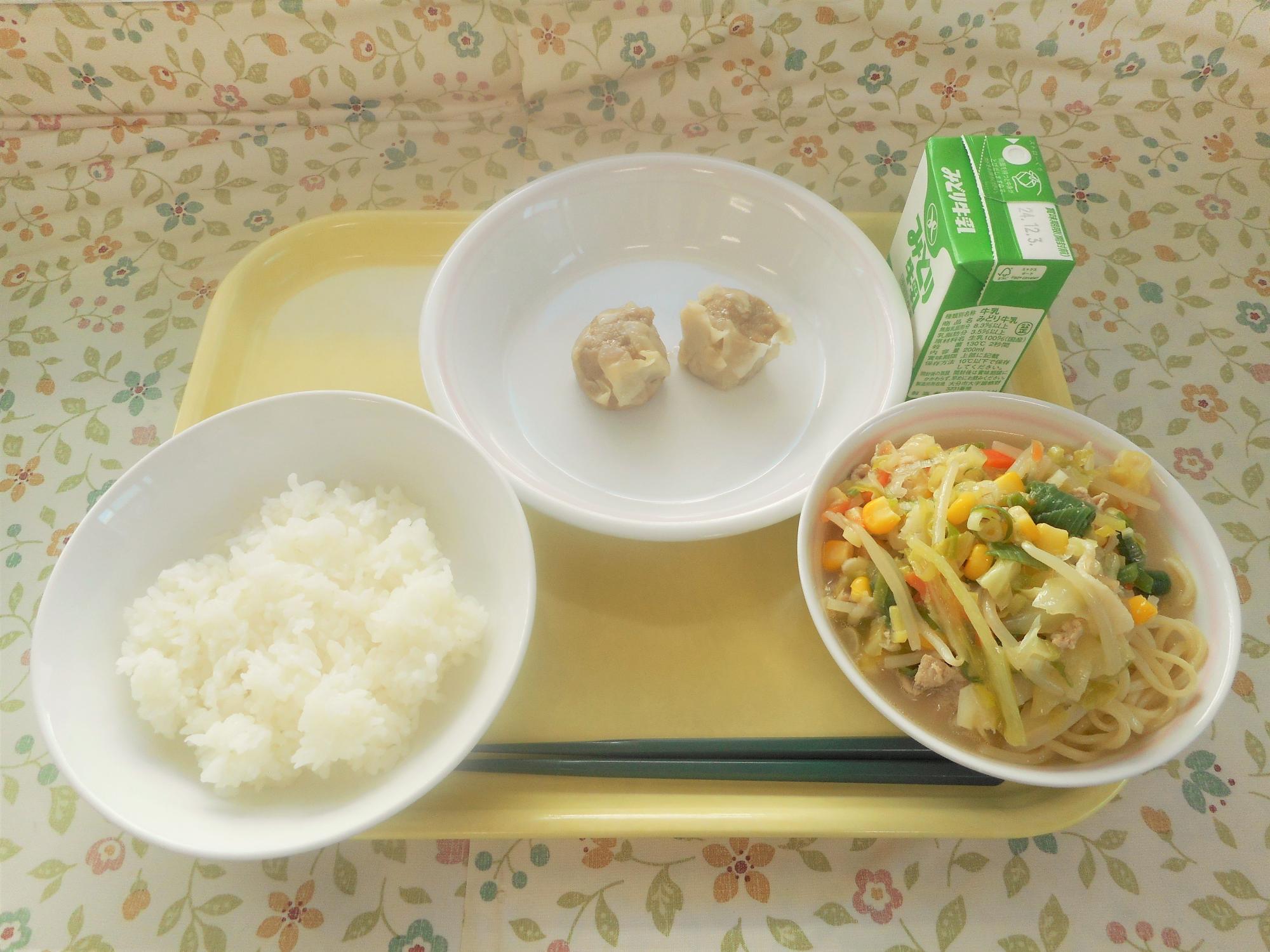 2024年11月25日の給食写真