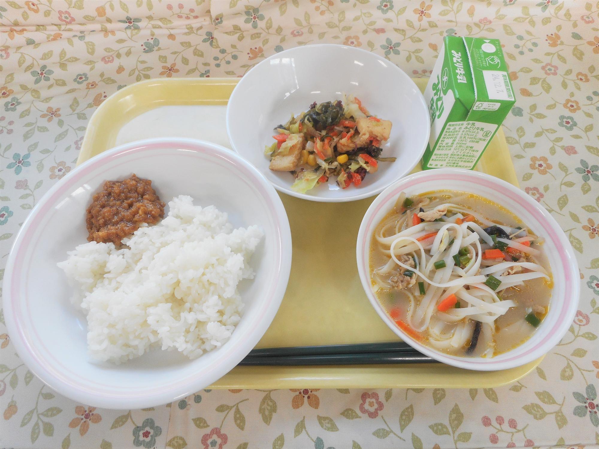 2024年11月28日の給食写真