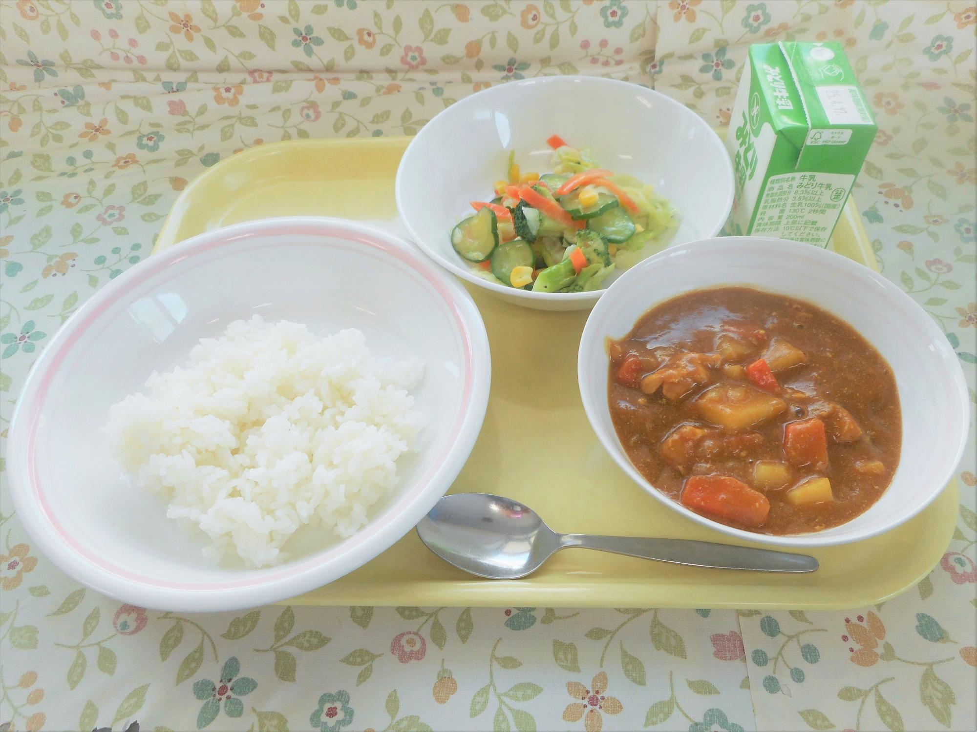 2025年4月8日の給食写真