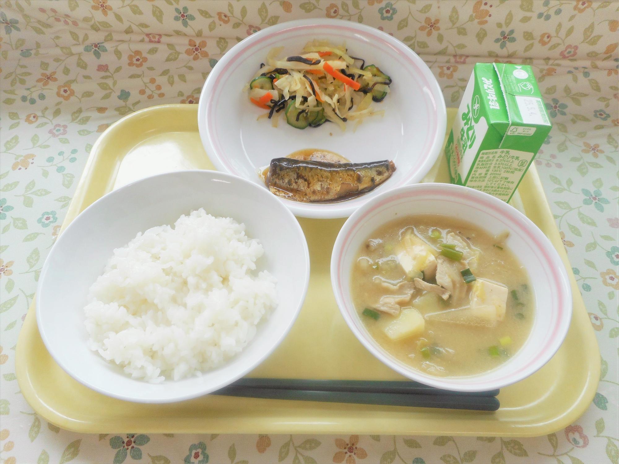 2025年4月25日の給食写真