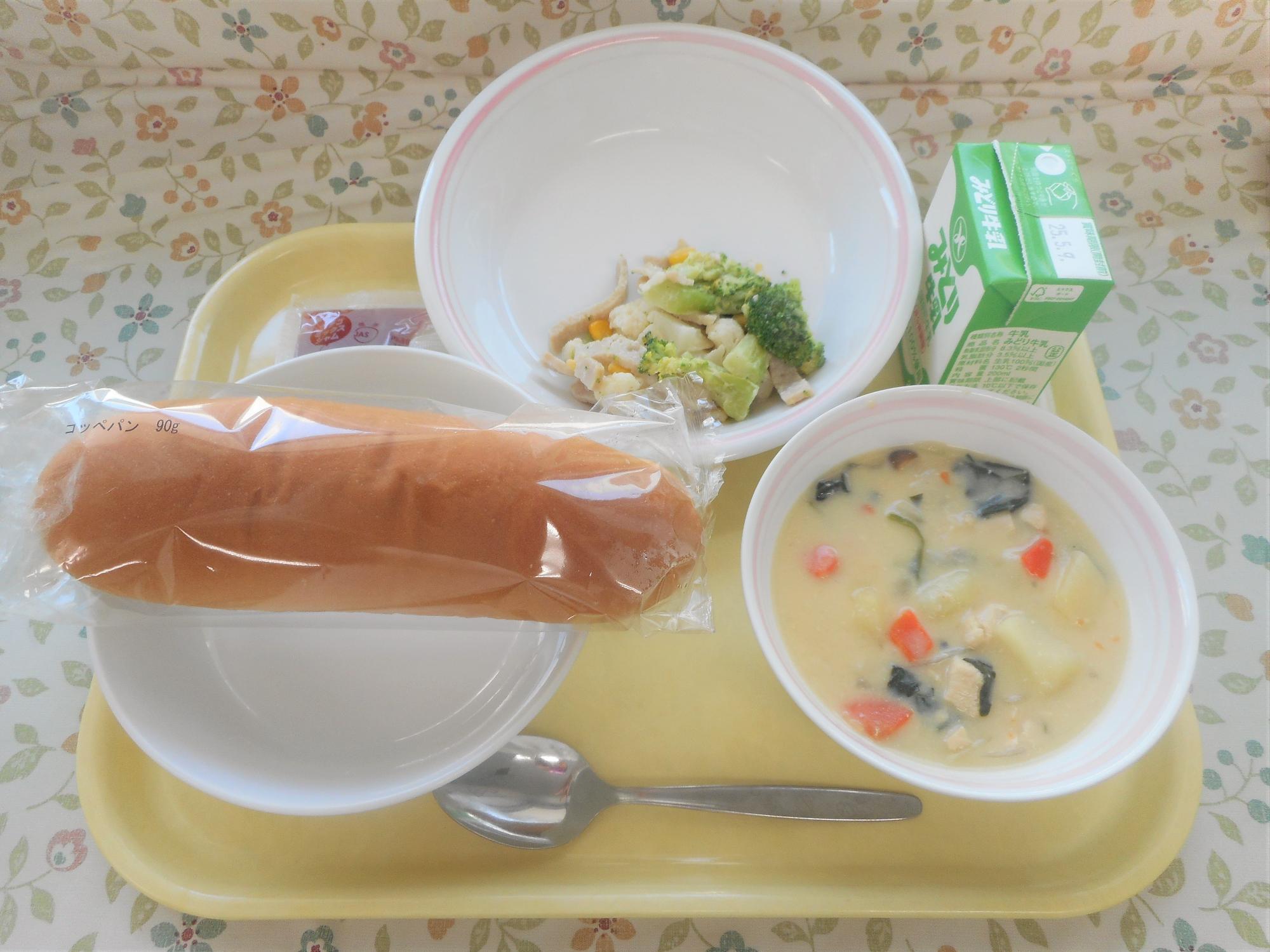 2025年4月30日の給食写真