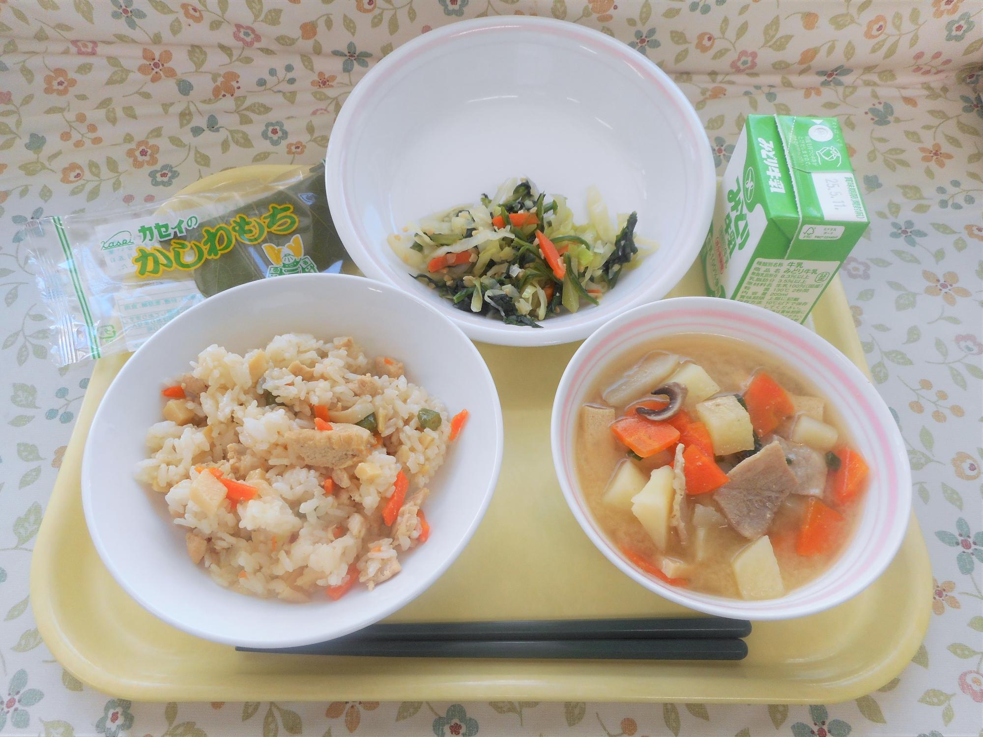 2025年5月2日の給食写真