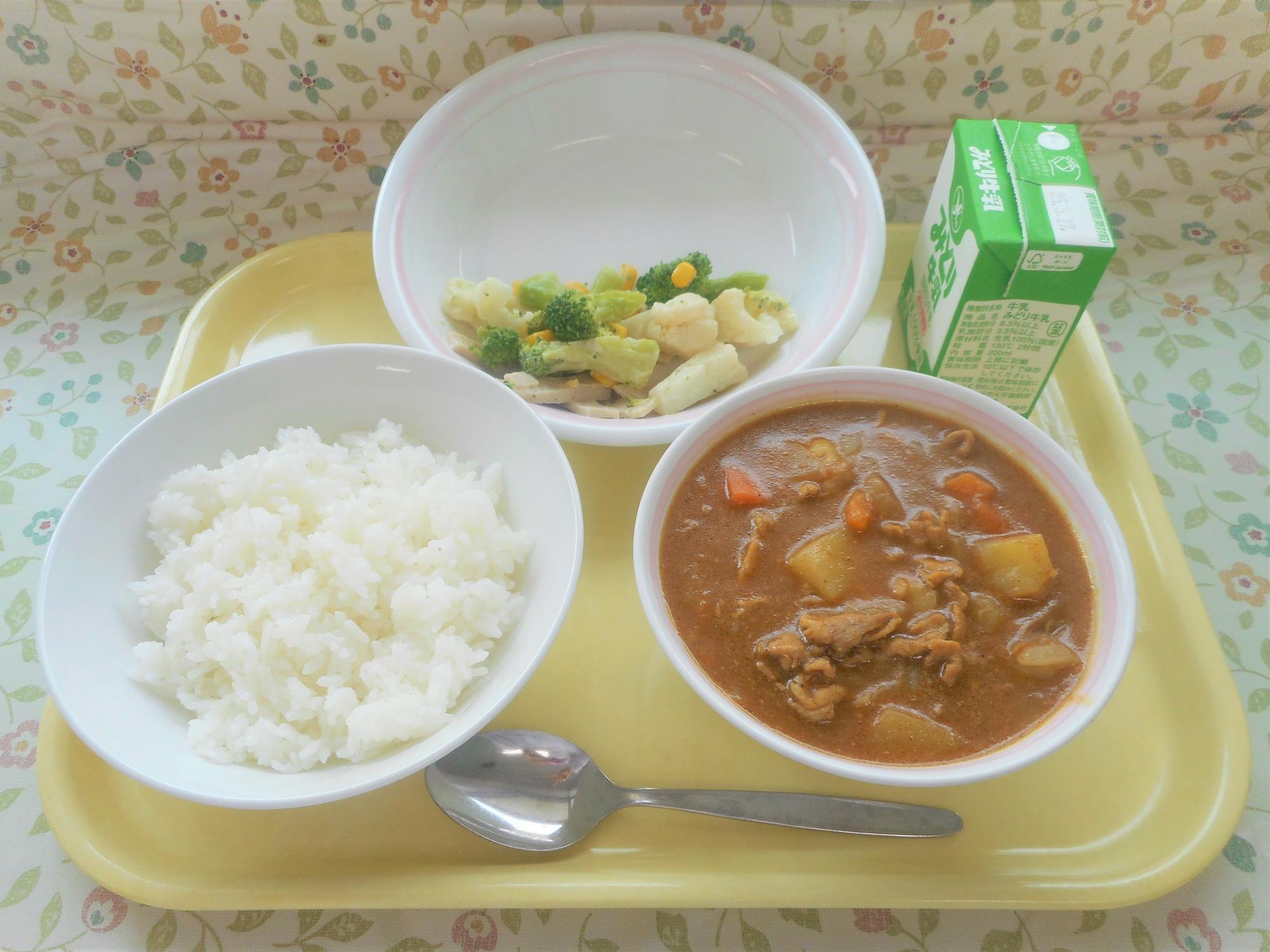 2025年5月19日の給食写真