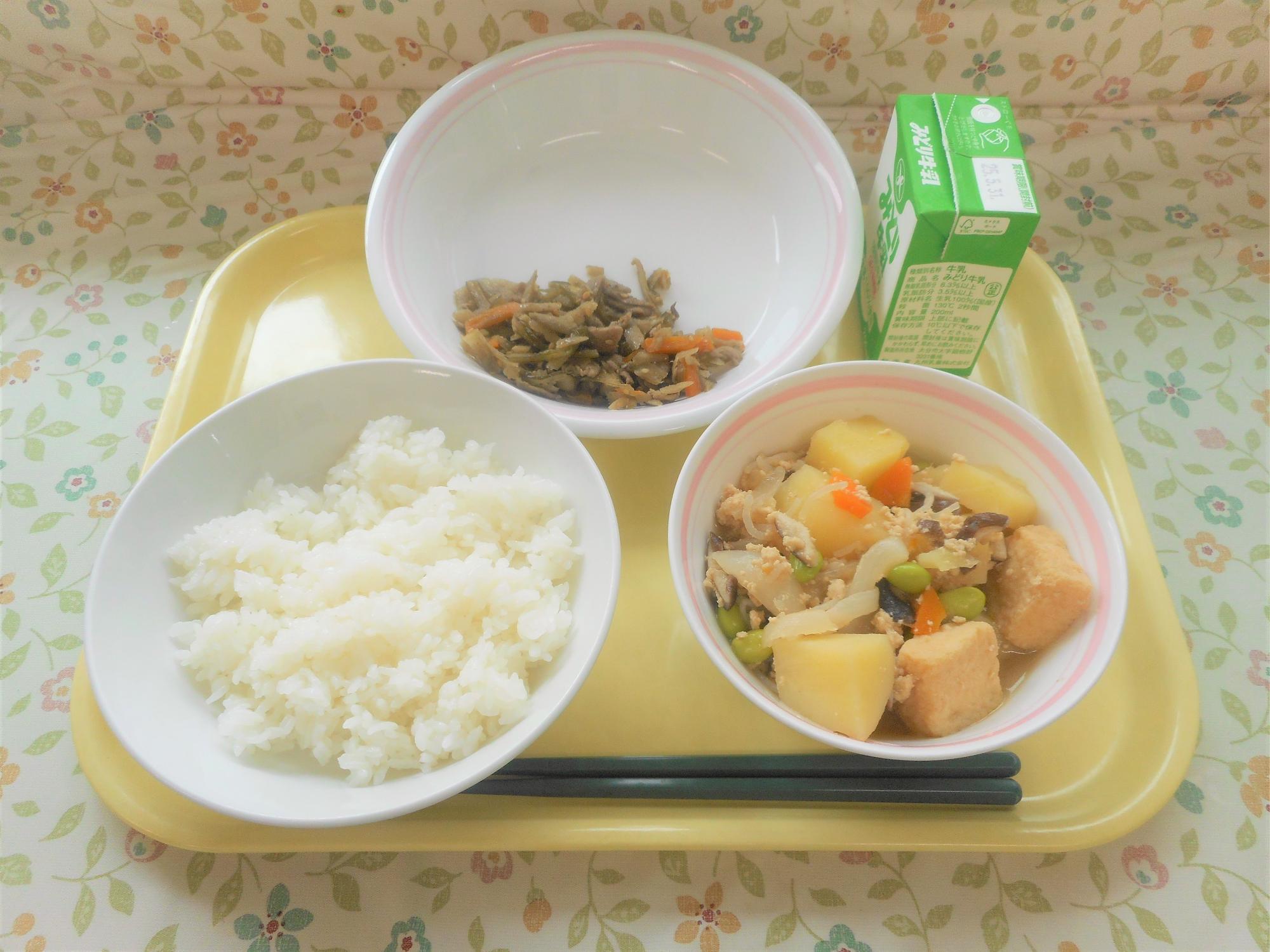 2025年5月22日の給食写真