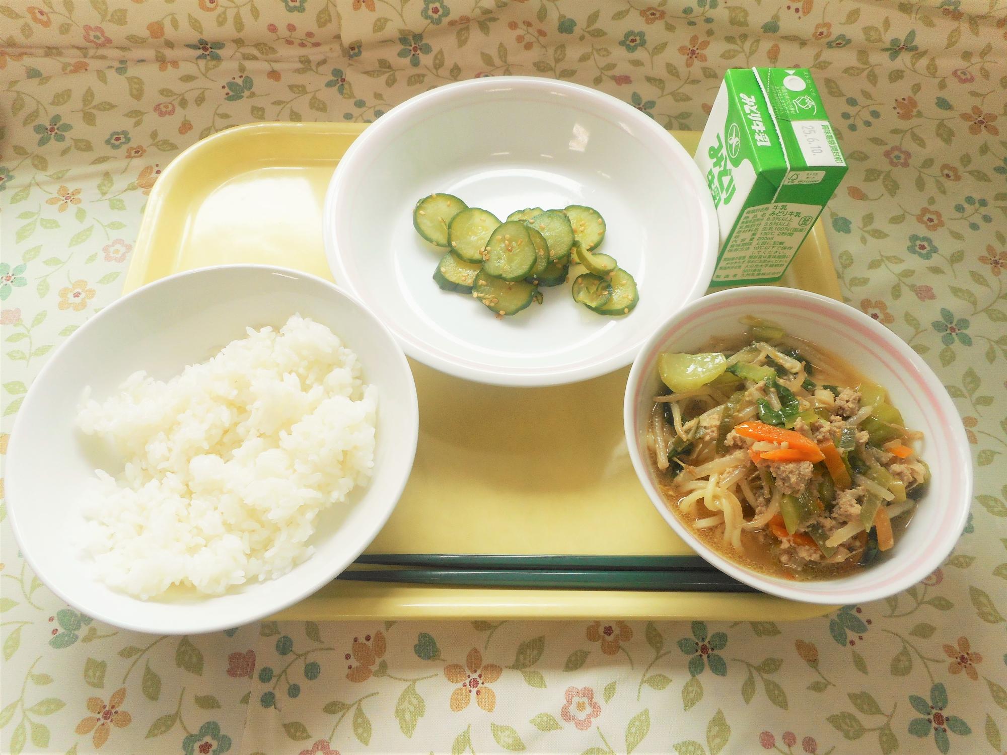 2025年6月2日の給食写真