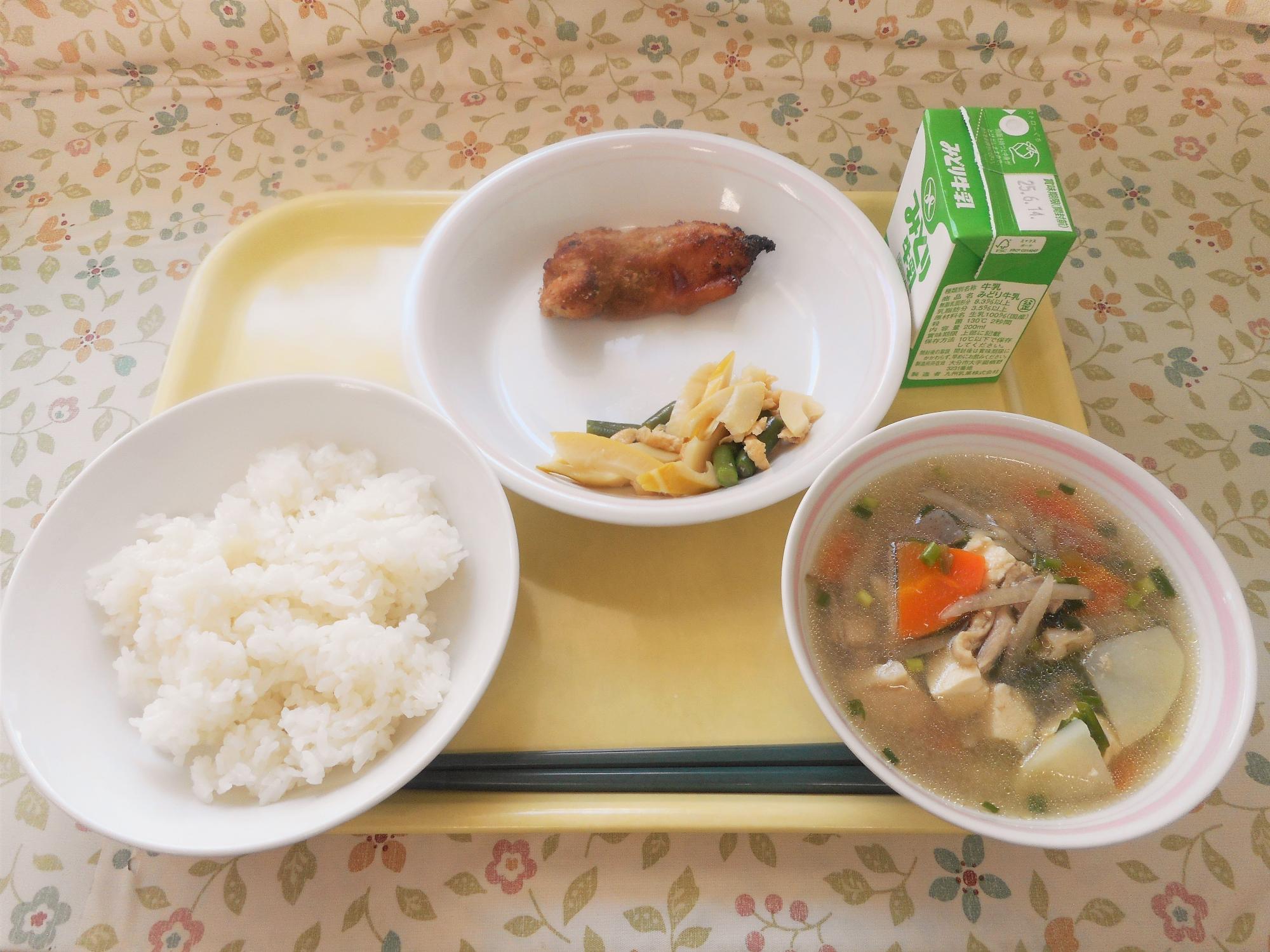 2025年6月5日の給食写真