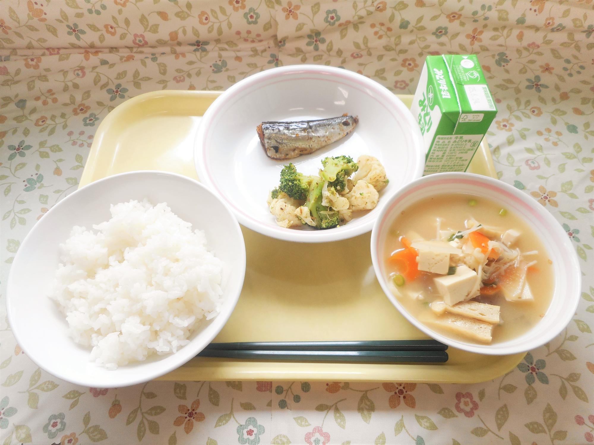 2025年6月16日の給食写真