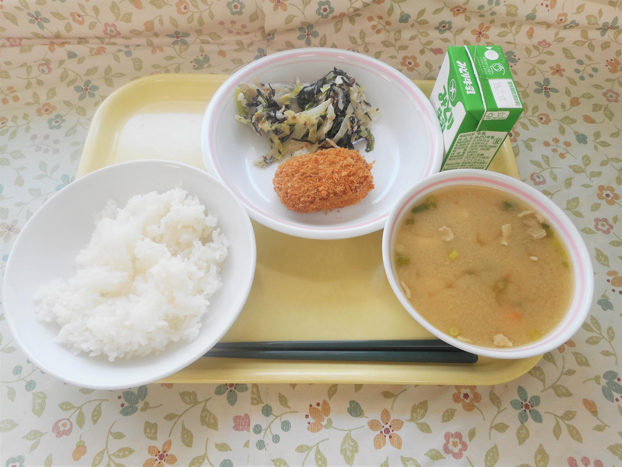 2025年7月8日の給食写真