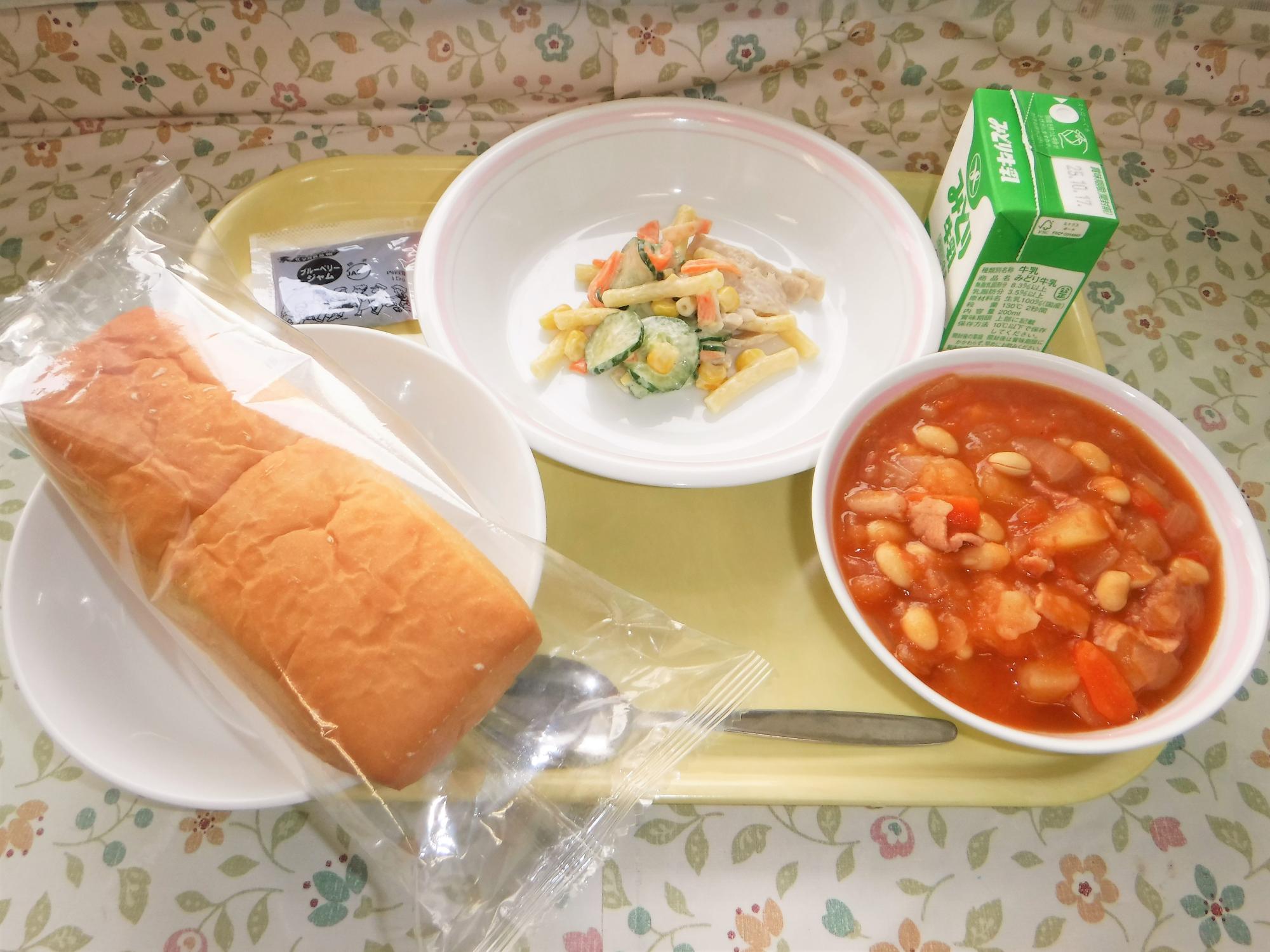 2025年10月8日の給食写真