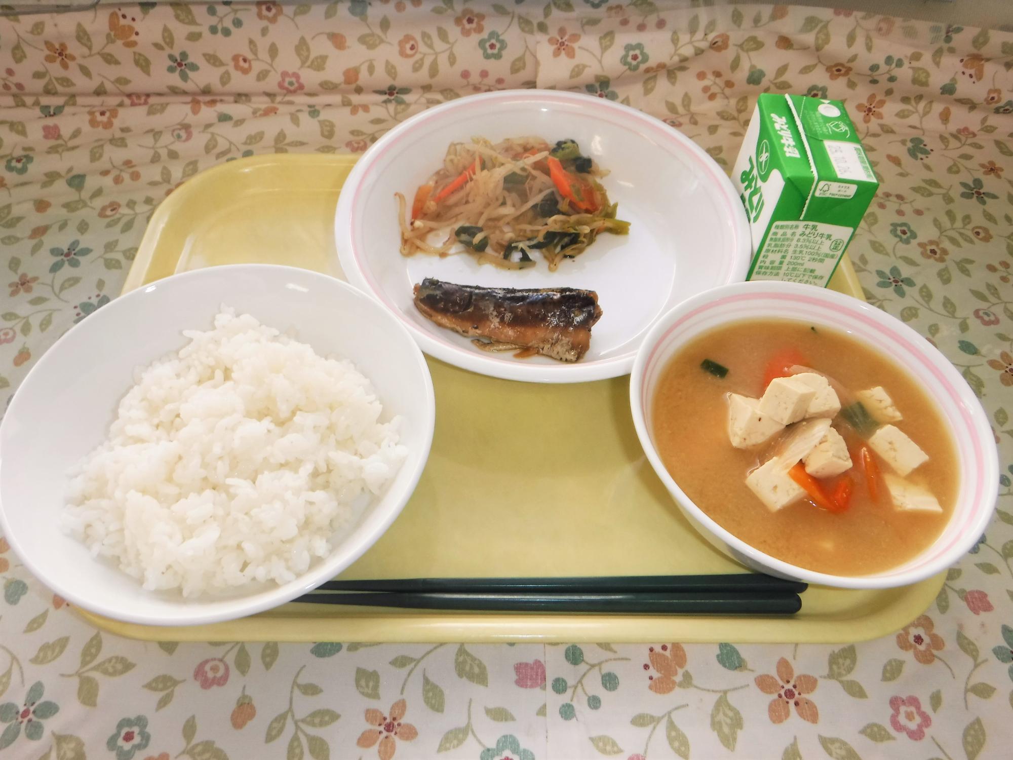 2025年10月17日の給食写真