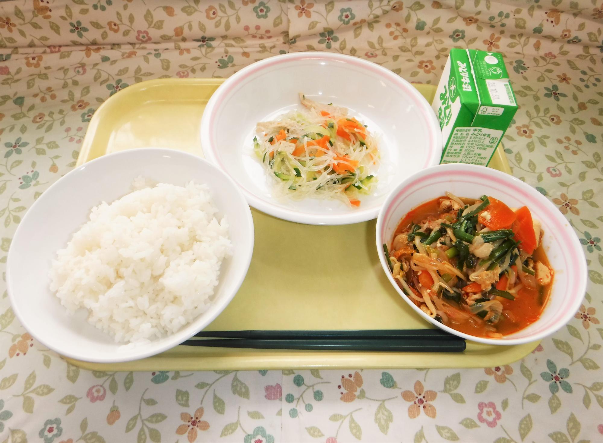 2025年10月21日の給食写真