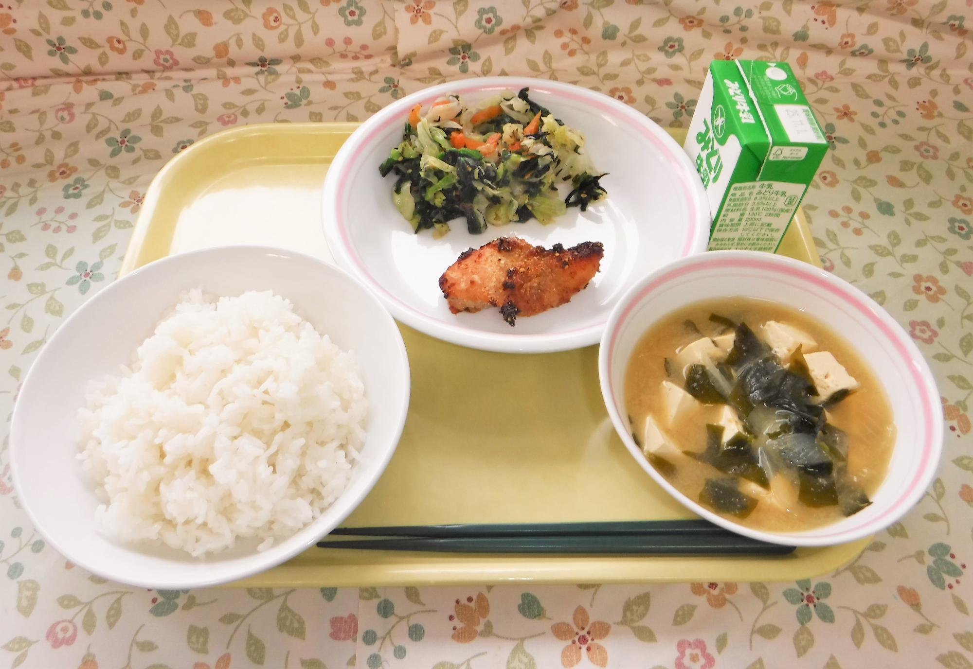2025年10月23日の給食写真