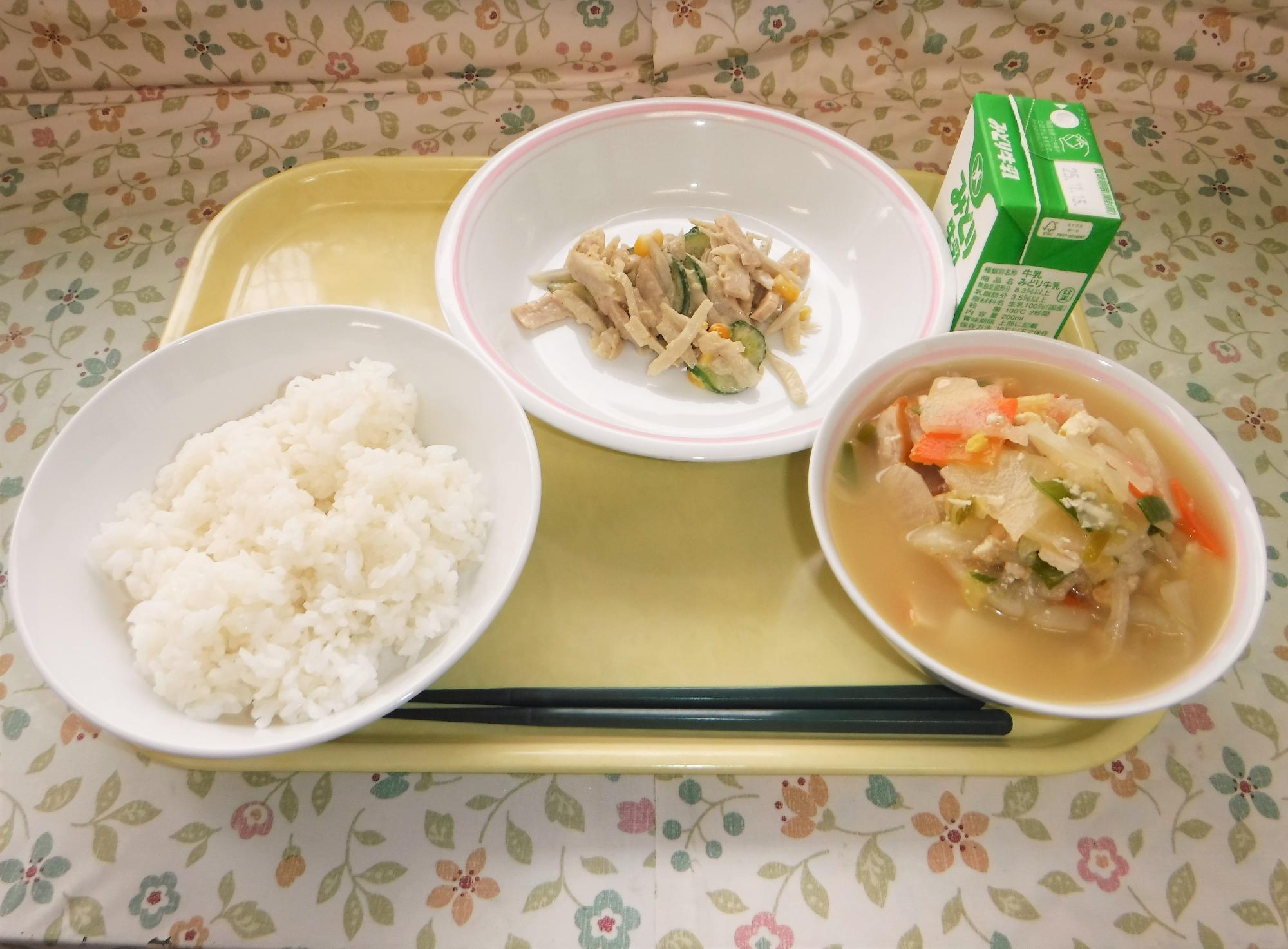2025年11月4日の給食写真