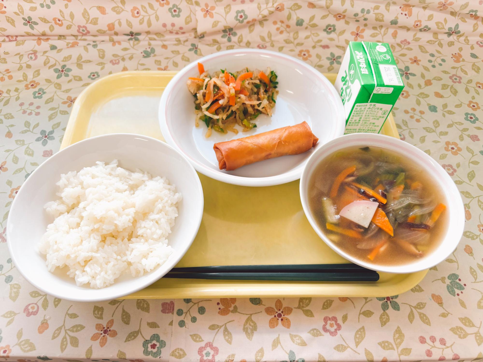 2025年12月9日の給食写真