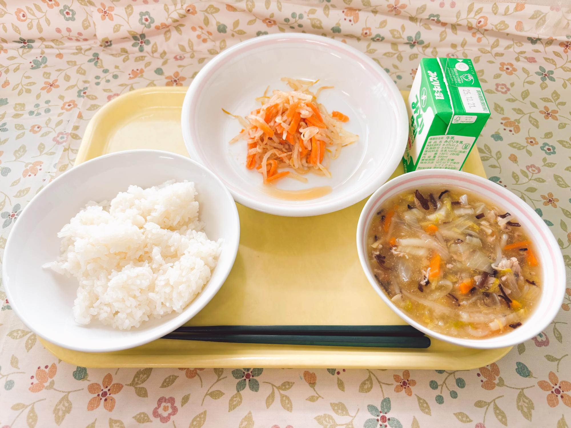 2025年12月12日の給食写真