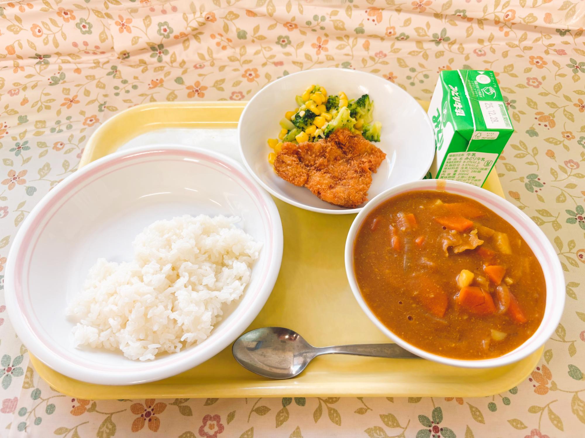 2025年12月19日の給食写真