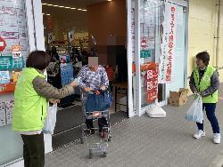 街頭啓発の様子