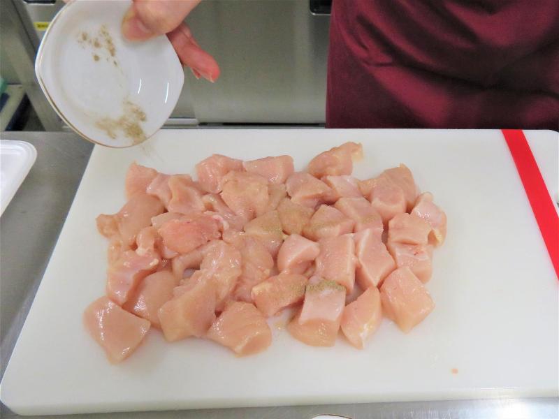 鶏肉の味一ねぎソース2