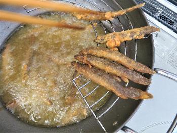 ドジョウ唐揚げ5